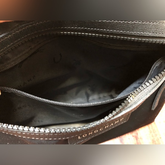 Longchamp Le Pliage Neo Flat Nylon Crossbody - Black - Picture 10 of 14